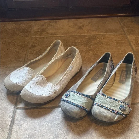 MUDD Bundle. Women's Cream and Gray Flats - Picture 1 of 16